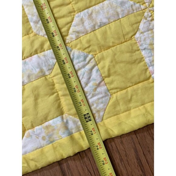 Stunning Sunny Yellow and White handmade Quilted Blanket & Shams Twin / Daybed - Picture 13 of 16